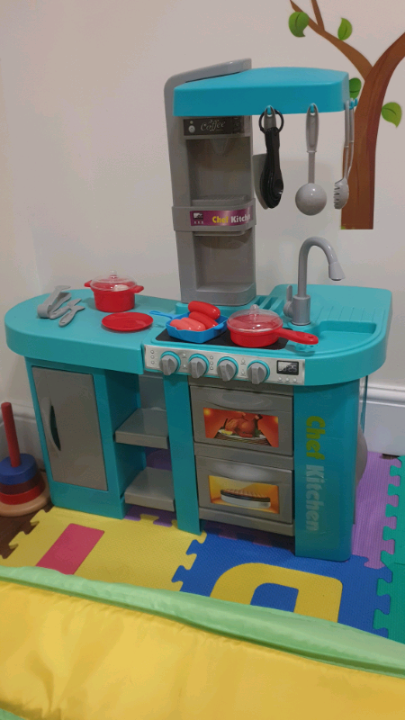 b&m play kitchen